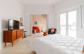 - Central Athens Gem - Top Floor Acropolis View Bright Spacious Flat